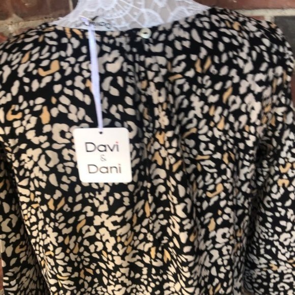 Davi & Dani Animal Print Ruffle Hem Shift - Picture 8 of 8